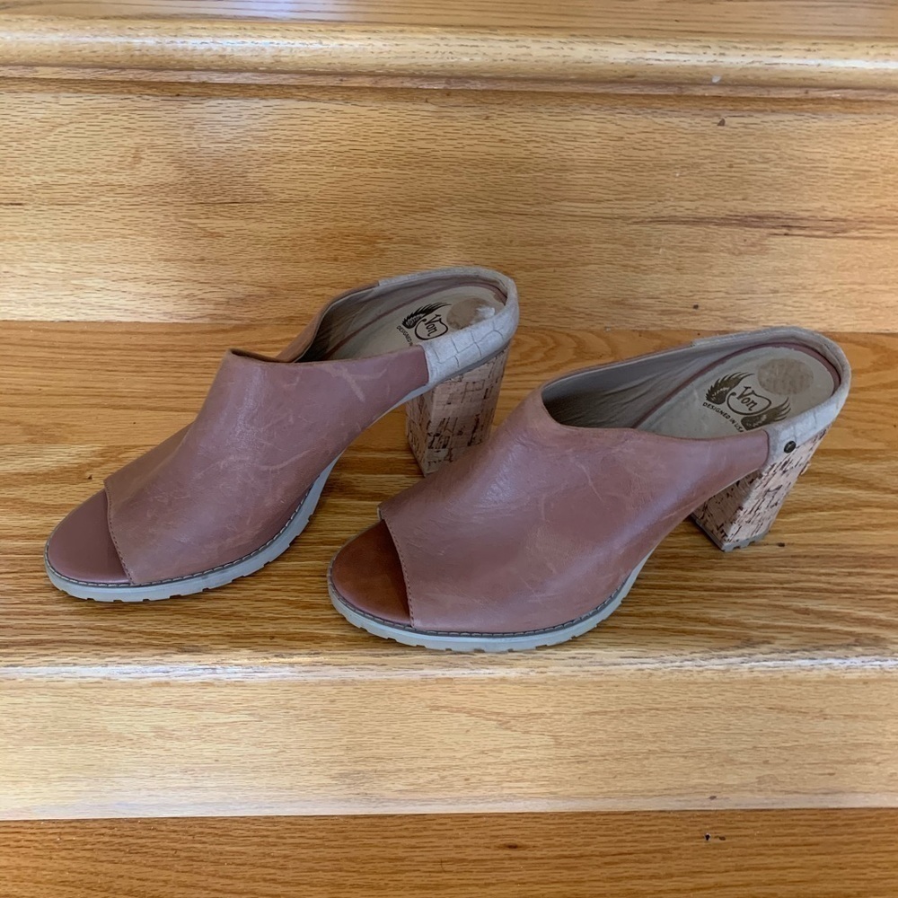 Von Dutch Brand Open Toe Leather Mule New. Size 10​​​​​​​​​​​​​​​​​​​​​​